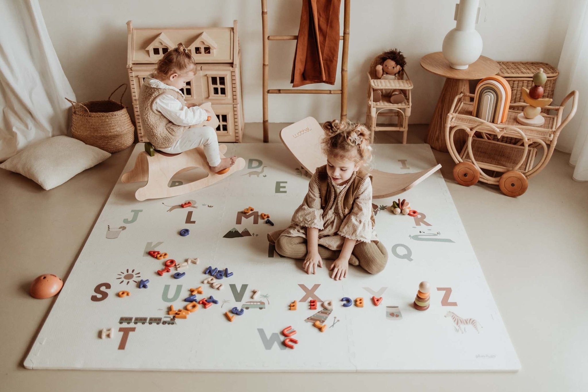 Oboustranná puzzle podložka PLAY&GO Abeceda / Terazzo | Stylové doplňky pro děti a ženy | Lavly.cz