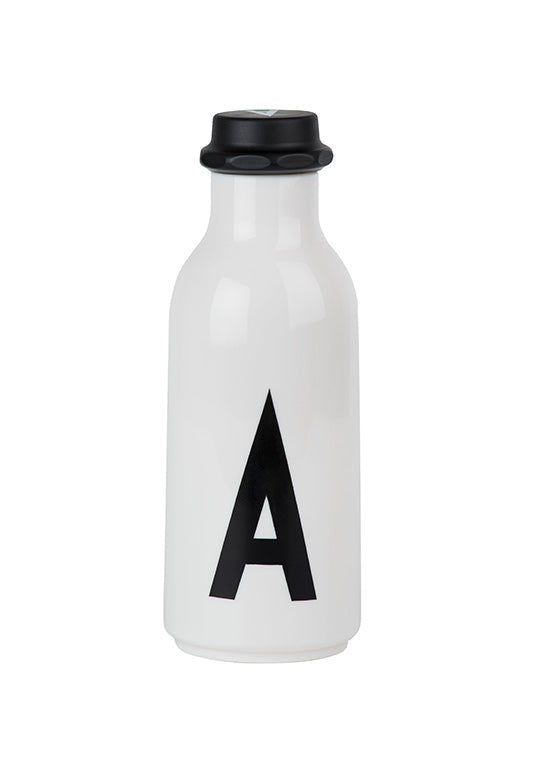 Personalizovaná láhev DESIGN LETTERS | Stylové doplňky pro děti a ženy | Lavly.cz