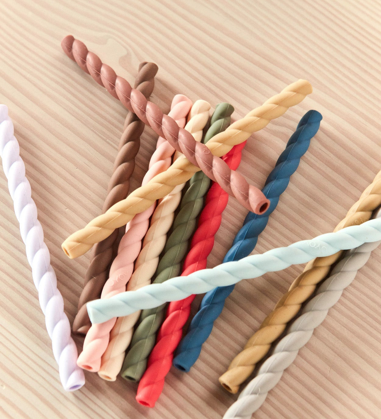 Set šesti silikonových brček OYOY Mellow Caramel / Blue | Stylové doplňky pro děti a ženy | Lavly.cz