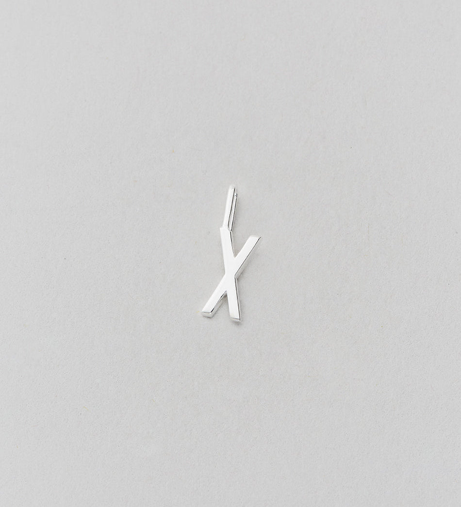 Stříbrný přívěsek Písmeno A - Z - 10 mm DESIGN LETTERS | Stylové doplňky pro děti a ženy | Lavly.cz
