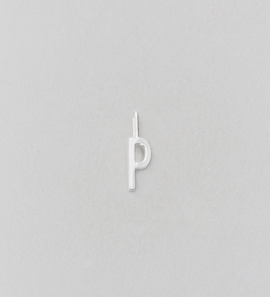 Stříbrný přívěsek Písmeno A - Z - 10 mm DESIGN LETTERS | Stylové doplňky pro děti a ženy | Lavly.cz