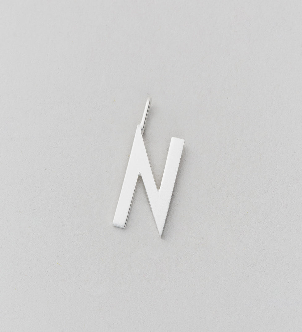 Stříbrný přívěsek Písmeno A - Z - 16 mm DESIGN LETTERS | Stylové doplňky pro děti a ženy | Lavly.cz