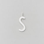 Stříbrný přívěsek Písmeno A - Z - 16 mm DESIGN LETTERS | Stylové doplňky pro děti a ženy | Lavly.cz