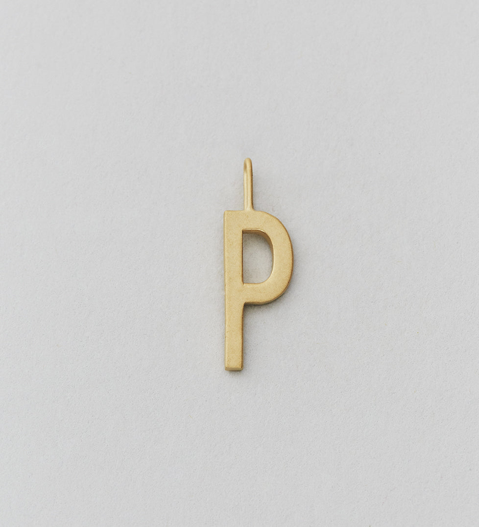 Zlatý přívěsek Písmeno A - Z - 16 mm DESIGN LETTERS | Stylové doplňky pro děti a ženy | Lavly.cz